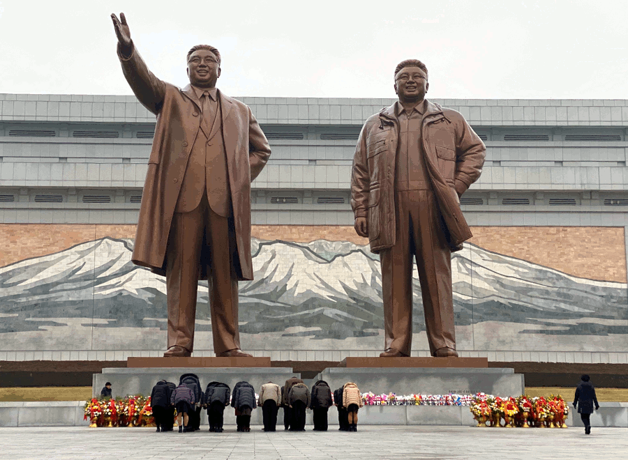 Monumento Kim il Sung viajes económicos a pyongyang, corea del norte