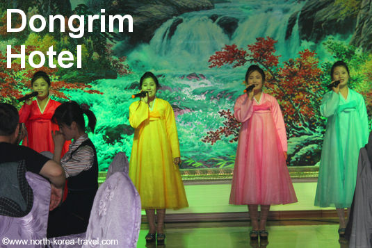 Performance à l'hôtel Dongrim en Corée du Nord