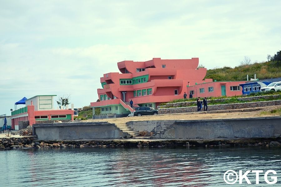 Blick auf die Pipha-Insel in Rason, Fernost Nordkorea, DVRK. Reise organisiert von KTG Tours