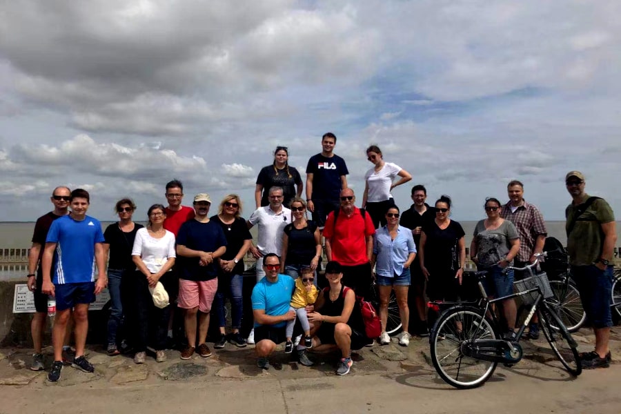 Foto en grupo en la isla de Hengsha en China