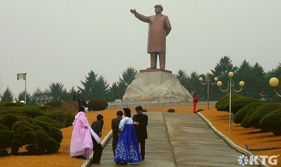 Wedding in Mt. Tonghung Hamhung, capital of South Hamgyong Province, second largest city in North Korea (DPRK). Tour arranged by KTG Tours