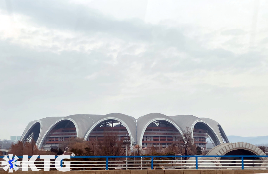 El estadio Primero de Mayo en Corea del Norte, en Pyongyang, tiene la forma de la flor nacional de la RPDC (Corea del Norte), la Magnolia.