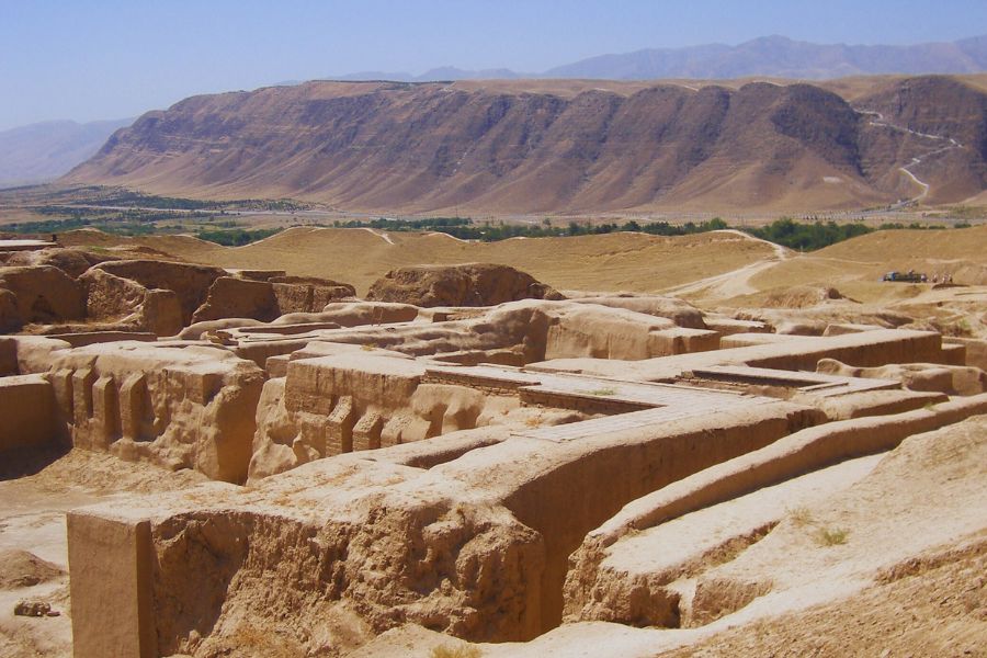 Ancient ruinos of Nisa. Travel to Turkmenistan with KTG
