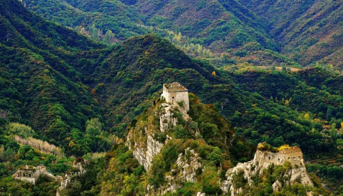 Pueblo cerca de la zona salvaje de la Gran Muralla China al norte de Beijing, Pekin, China