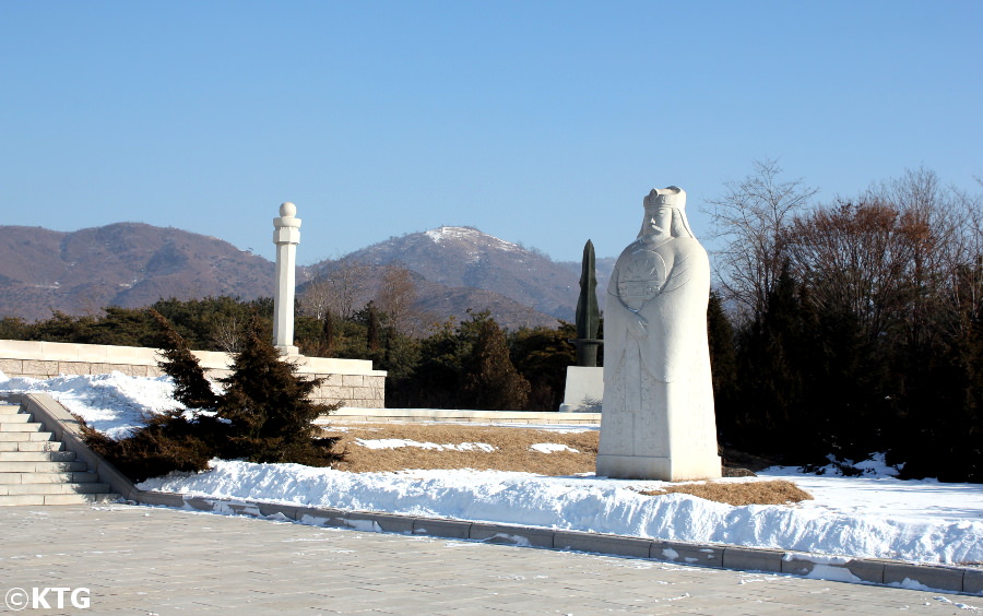 Tombe du roi Tangun à la périphérie de Pyongyang, capitale de la Corée du Nord. Photo prise par KTG Tours