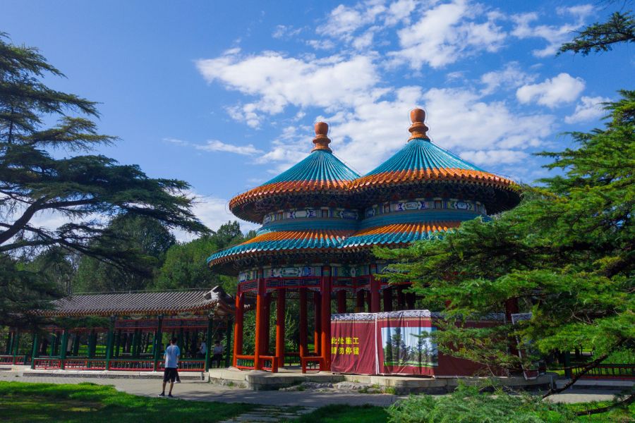 lugar donde los pekineses cantan y tocan instrumentos en el templo del cielo en invierno, Pekin, Beijing, China