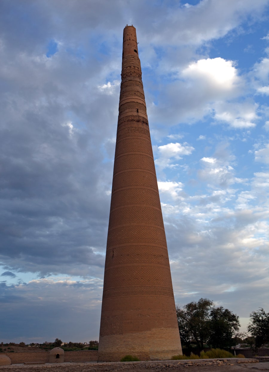 Monumento Halk Hakdasy en Ashgabat, capital de Turkmenistán