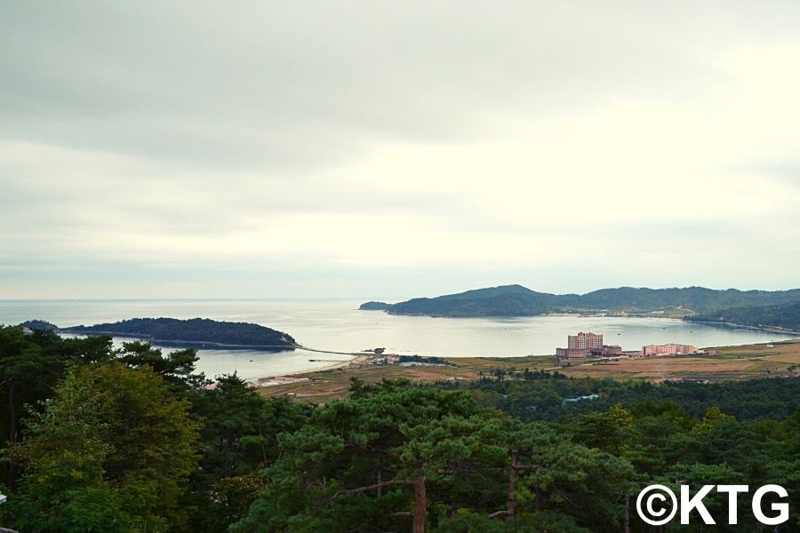 Blick auf die Pipha-Insel in Rason, Fernost Nordkorea, DVRK. Reise organisiert von KTG Tours