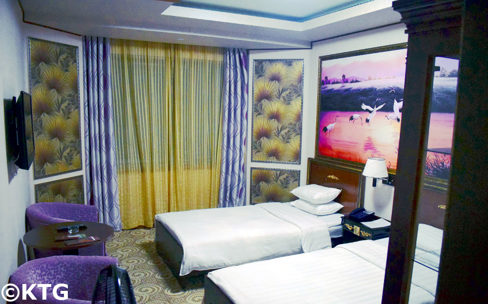 Chambre d'hôtel de 3ème classe, hôtel de Chongnyon connu aussi sous le nom de Youth Hotel, à Pyongyang, capitale de la Corée du Nord (RPDC)