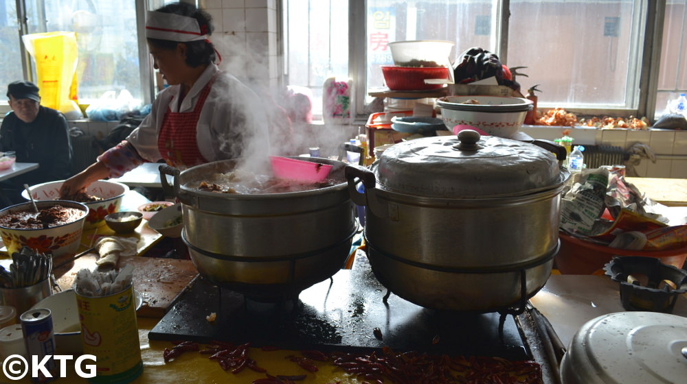 Marché alimentaire à Helong dans la préfecture autonome coréenne de Yanbian dans la province de Jilin, Chine