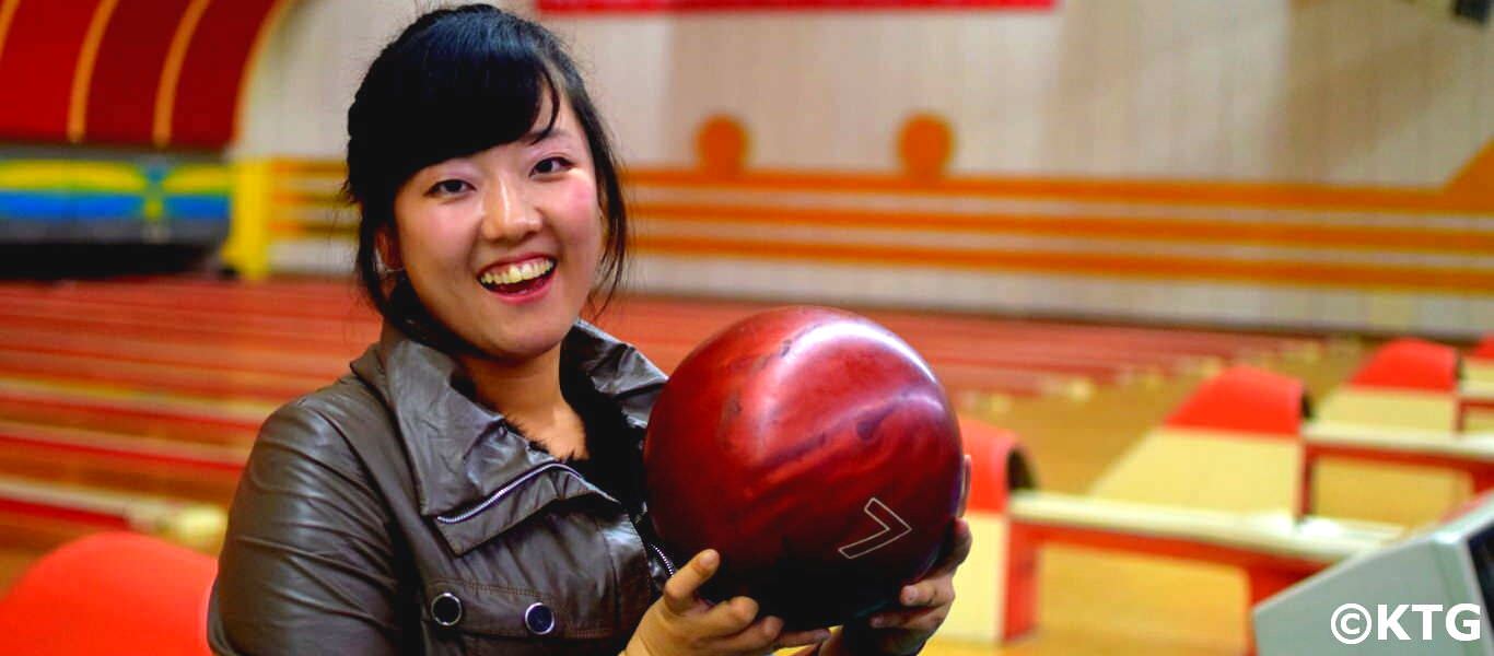 Bowling in เปียงยาง (Pyongyang) (North Korea); Golden Lane Bowling Alley