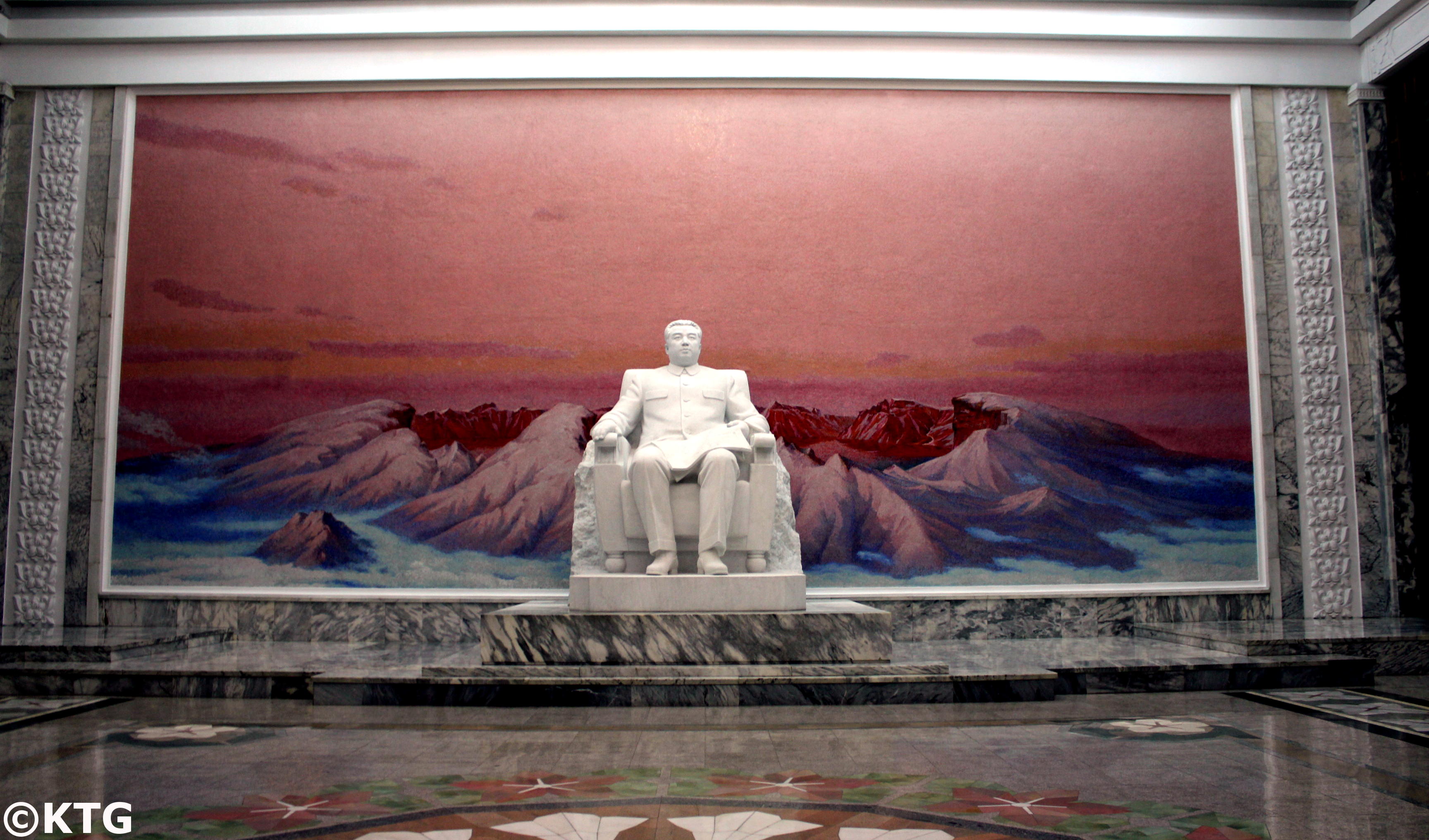 Gran Palacio de Estudios del Pueblo en Pyongyang, Corea del Norte