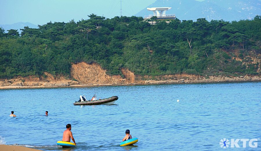 Spiaggia di Majon vicino alla città di Hamhung, RPDC. Viaggio organizzato da KTG Tours