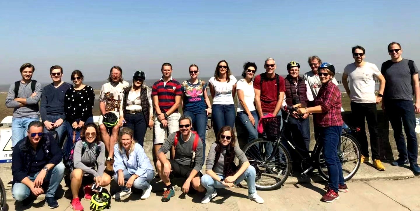 Isla de Hengsha | KTG&reg; | Viaje en Bici &amp; recogida de Naranjas por el r&iacute;o Yangtze. Paisajes exuberantes, longevidad, aire puro y b&uacute;falos de agua. Nuestro recorrido en bicicleta de 30 km es una bocanada de aire fresco del ajetreo y el bullicio de la ciudad de Shangh&aacute;i, China.