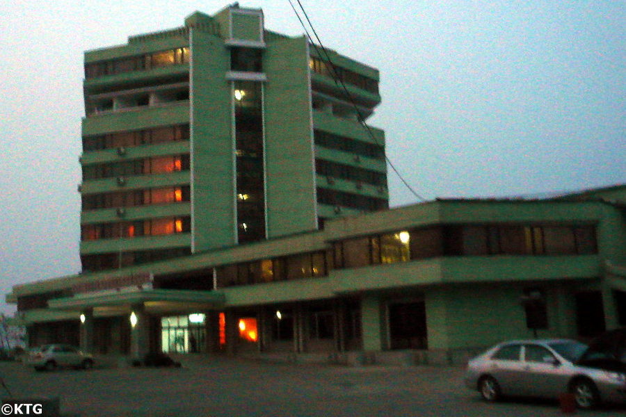 L'hôtel Tongmyong, également orthographié Dongmyong, est situé dans la ville de Wonsan, en Corée du Nord, sur le front de mer. Photo prise par KTG Tours