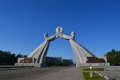 Monumento de la Reunificación en la autopista de la reunificación al salir de Pyongyang en Corea del Norte (RPDC). Viaje organizado por KTG Tours