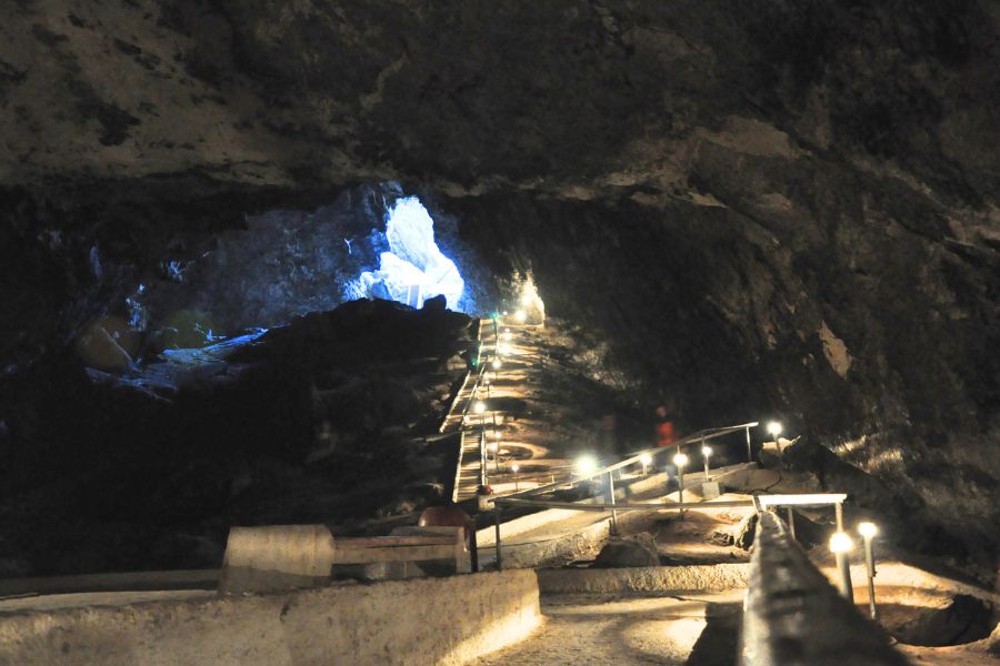 Kowata underground lake in Turkmenistan