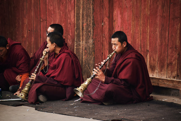Monjes en Tibet, China