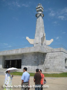 monumento en Nampo, Corea del Norte