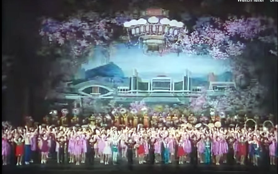 Children's palace in the North Korean film the Country I Saw Part One