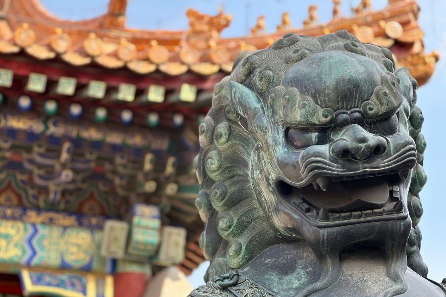 Estatua en el Palacio de Verano en Pekin, Beijing, China