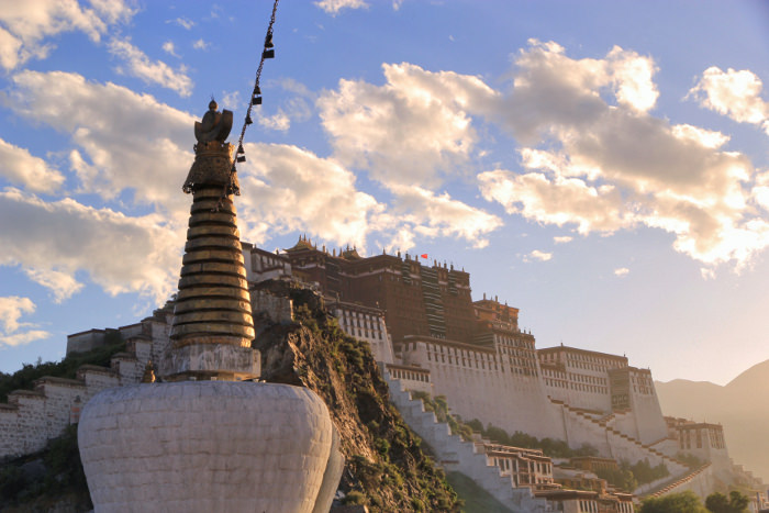 Palacio de Potala en Lhasa, Tibet, China