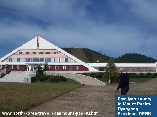 Samjiyon en el monte Paektu, Corea del Norte