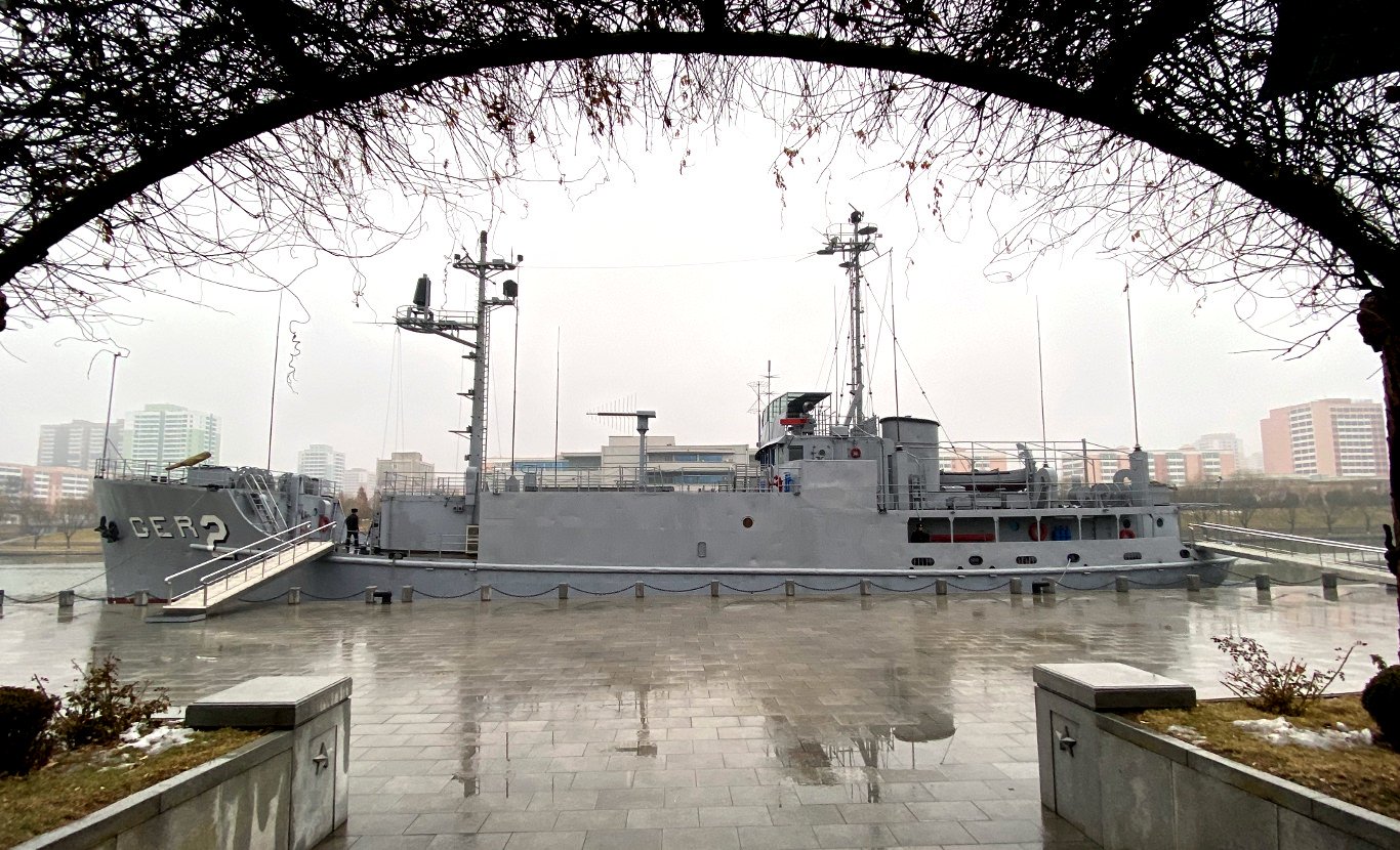 El barco americano capturado por Corea del Norte en 1968 (el USS Pueblo). Viaje organizado por KTG Tours