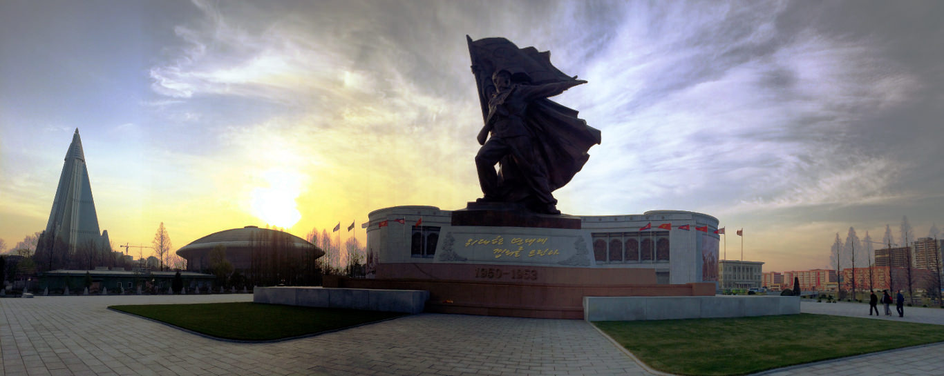 Museo de la Guerra de Corea en Pyongyang, capital de la RPDC, es decir, Corea del Norte. Viaje organizado por KTG Tours