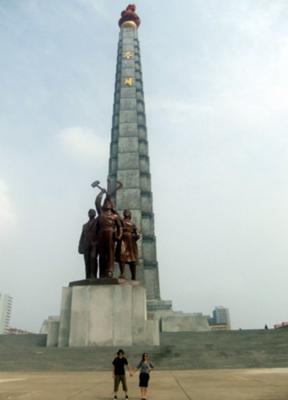 La Torre Juche. Está ubicada en la capital de Corea del Norte, Pyongyang